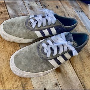 Adidas shoes heather grey size 9.5